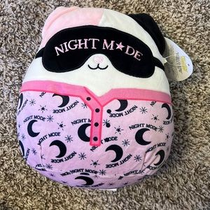 NWT Squishmallow Katsla cat